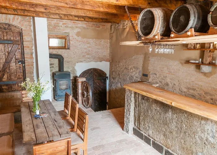 Osada Havranu 3* Hnanice (Znojmo)